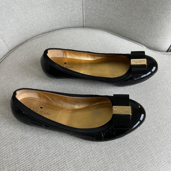 Kate Spade Bow Flat (like new) Size 8.5 - Picture 2 of 6